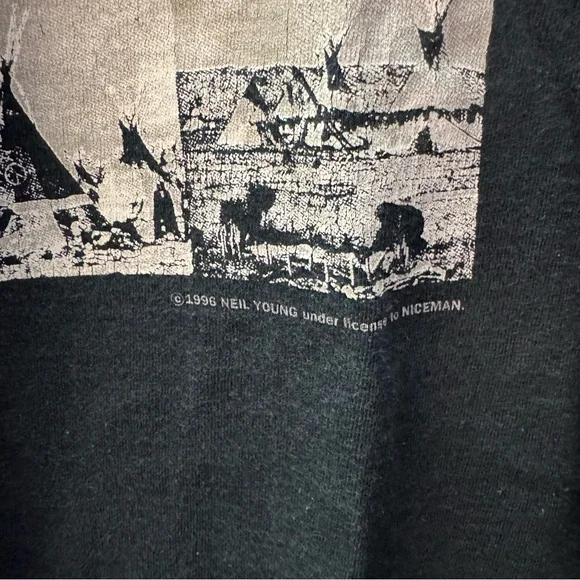 Neil Young and Crazy Horse 1996 Broken Arrow Tour T Shirt - Picture 4 of 4